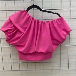 Chic Pink Off-Shoulder Crop top
